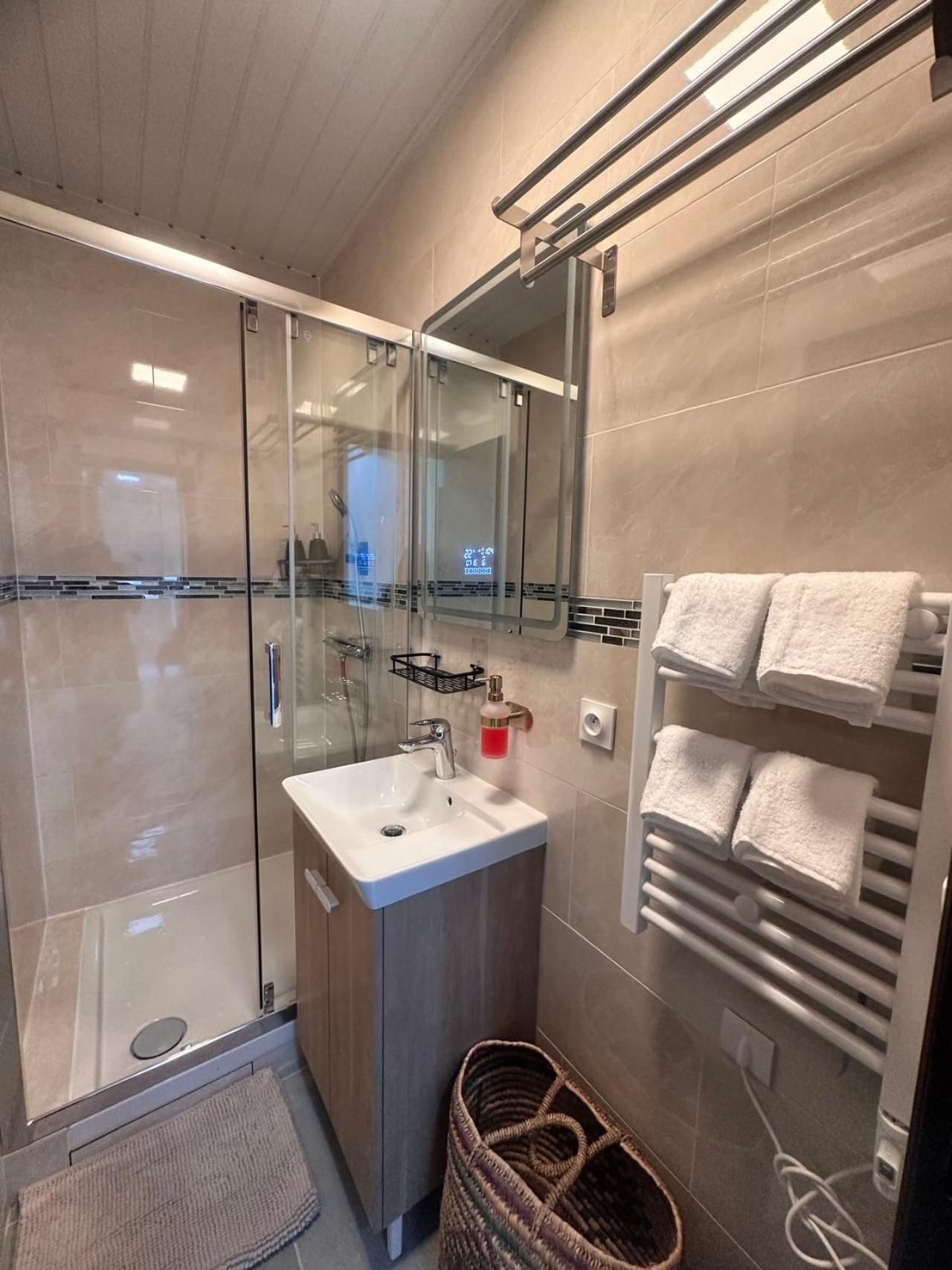 Superbe Appartement Renove Au Coeur De La Capitale Paris Bagian luar foto